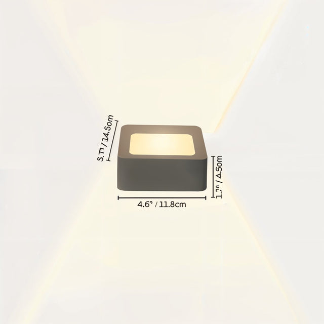 Flekkeroy Wall Lamp