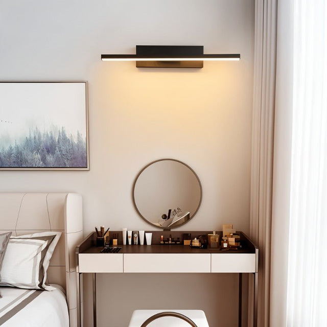 Luff Wall Lamp