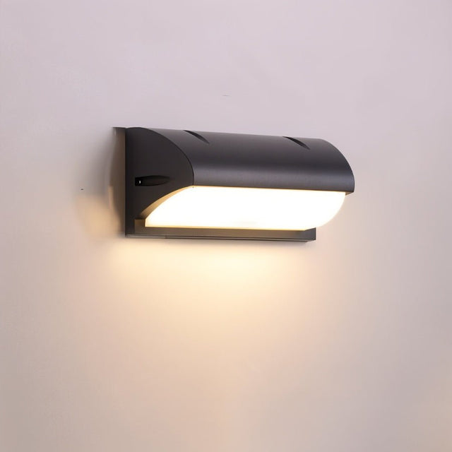 Ilma Wall Lamp