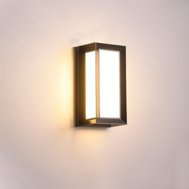 Ilma Wall Lamp