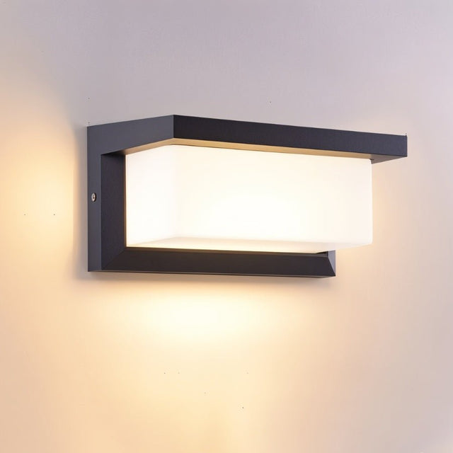 Ilma Wall Lamp
