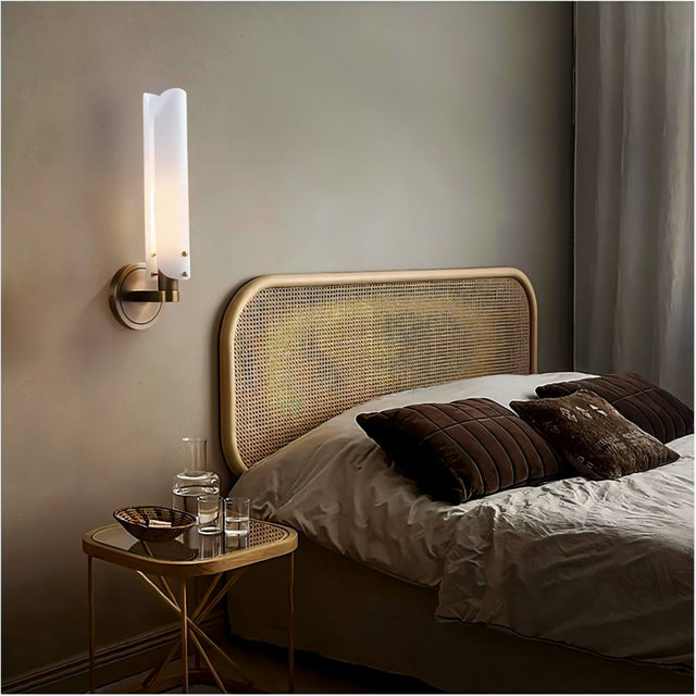 Cintheaux Wall Lamp