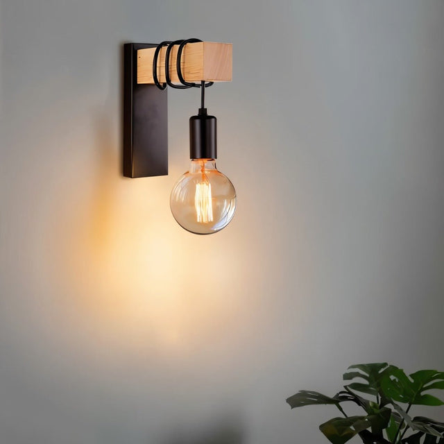 Langeness Wall Lamp