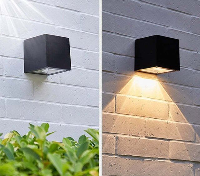 Elise Outdoor Wall Lamp