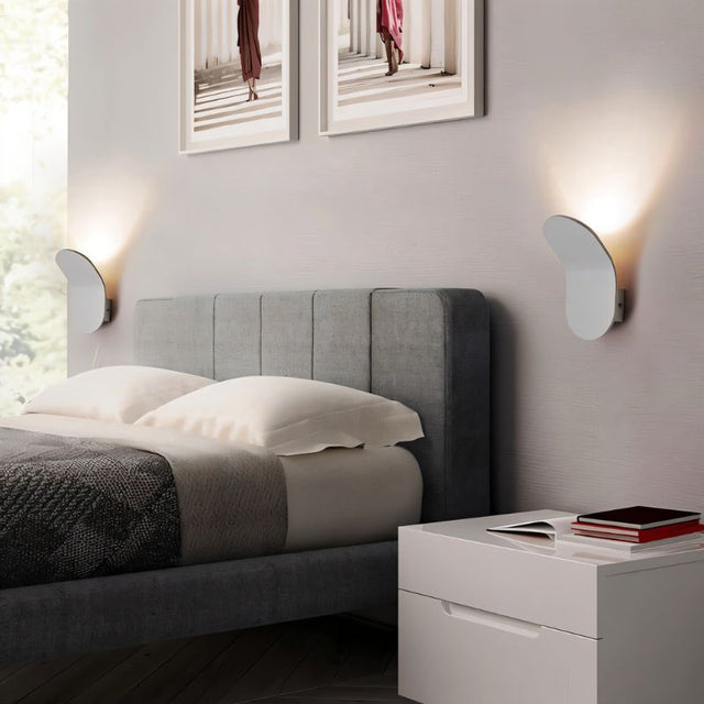 Fjell Wall Lamp