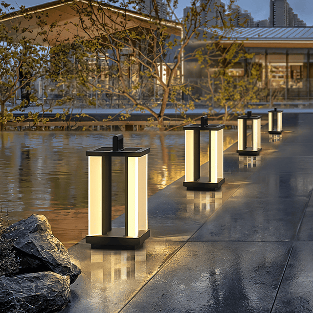 Enna Outdoor Lamp