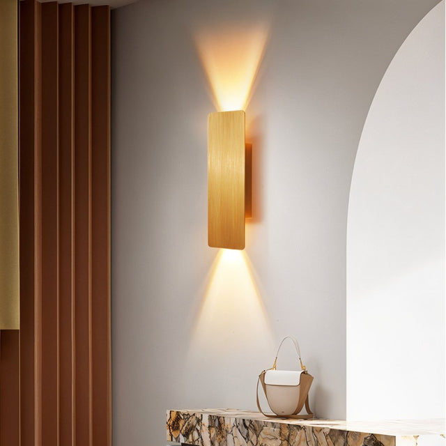 Vidja Wall Lamp