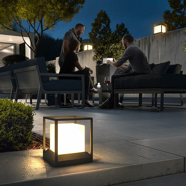 Aria Outdoor Garden Lamp