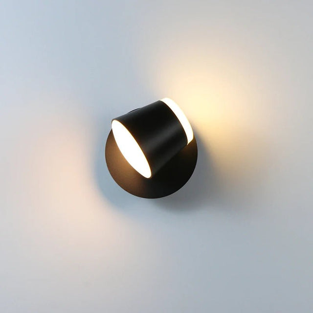 Williwaw Wall Lamp