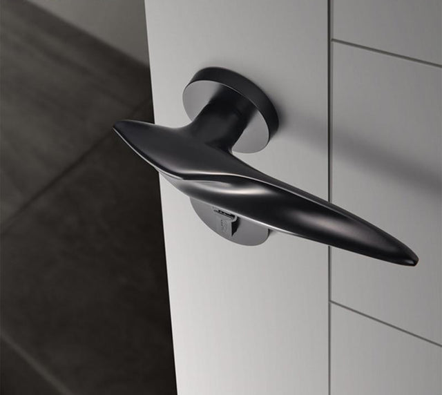 Irregular-Shaped Door Handle - Level Decor