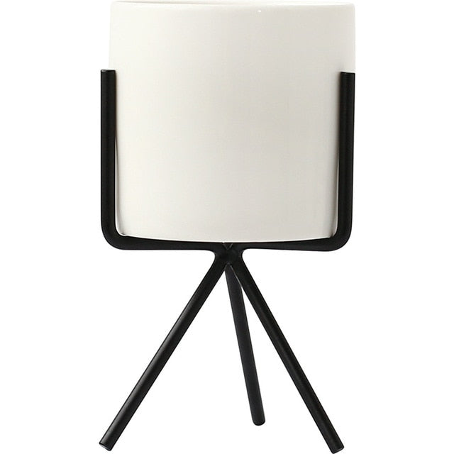 Minimalist Nordic Style Ceramic Iron Art Vase - Black M - Level Decor