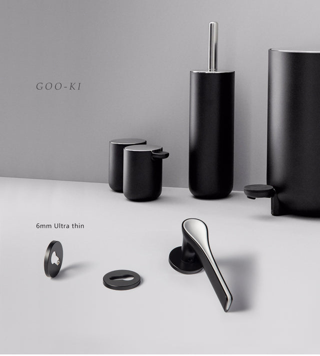 Sleek Two-Tone Door Handle - Level Decor