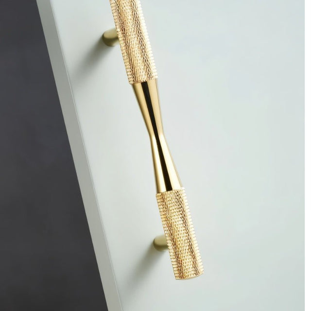 Partinico Pull Bar