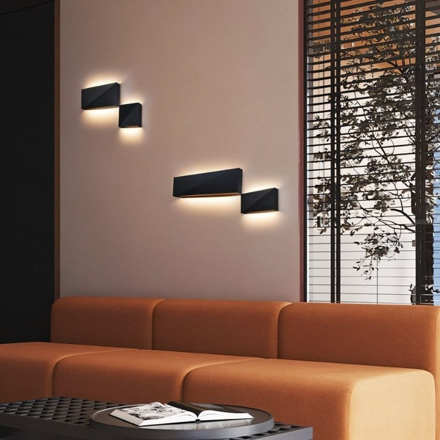 Blans Wall Lamp