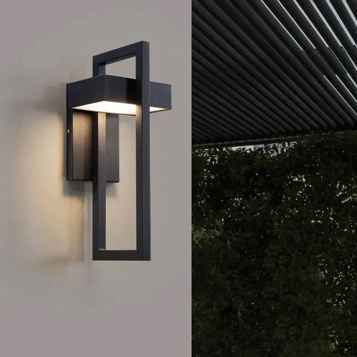Helioq Outdoor Wall Lamp