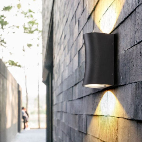 Solstice Outdoor Wall Lamp