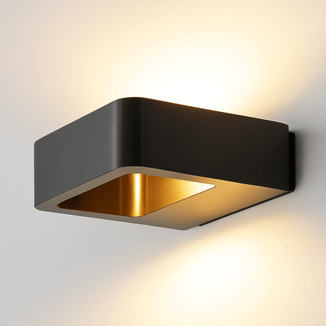 Flekkeroy Wall Lamp