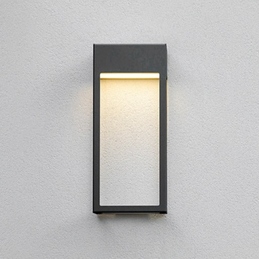 Elina Outdoor Wall Lamp - A - 4.3" x 3.1" x 7.8" / 11cm x 8cm x 20cm - 5W - Level Decor