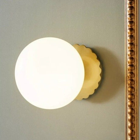 Amara Wall Lamp - White / Warm White (2700-3500K) / 5.9" / 15cm - Level Decor