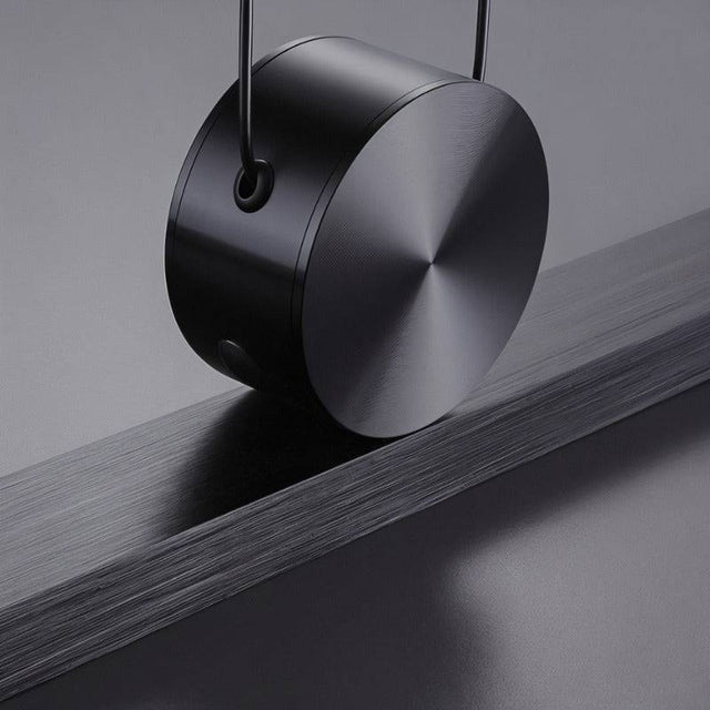 Strut Pendant Light