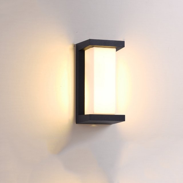 Amélie Outdoor Wall Lamp - D - No Sensor - 4.9" x 10.2" / 12.5cm x 26cm / 18W - Warm White (3000K) - Level Decor