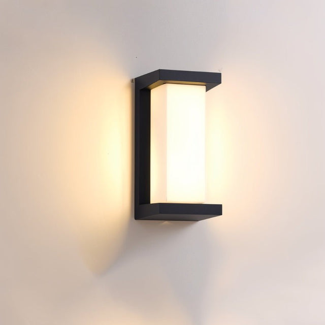Ilma Wall Lamp