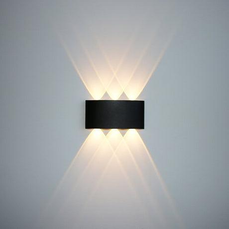 Erlöschen Wall Lamp - Black - 6.6" x 3.1" x 1.6" / 16.8cm x 8cm x 4cm - 6W / Warm White (2700-3500K) - Level Decor