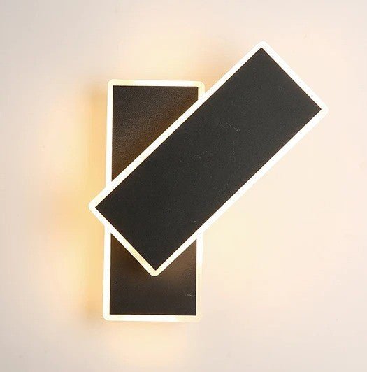 Alba Wall Lamp - 10.2" x 3.9" / 26cm x 10cm - Black - 16W / Cool white no remote - Level Decor