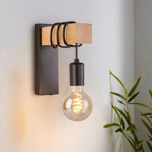 Langeness Wall Lamp