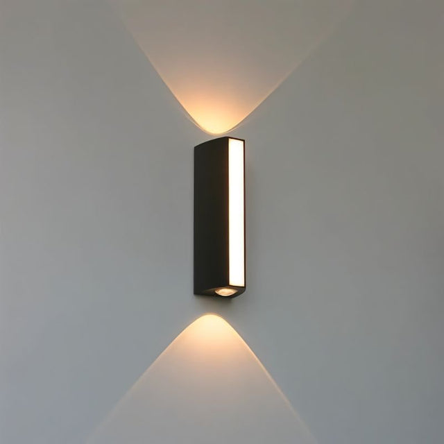 Fitjar Wall Lamp