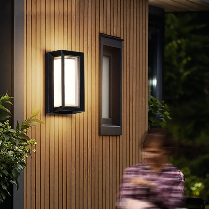 Emil Outdoor Wall Lamp
