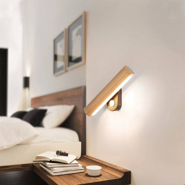 Kuu Wall Lamp