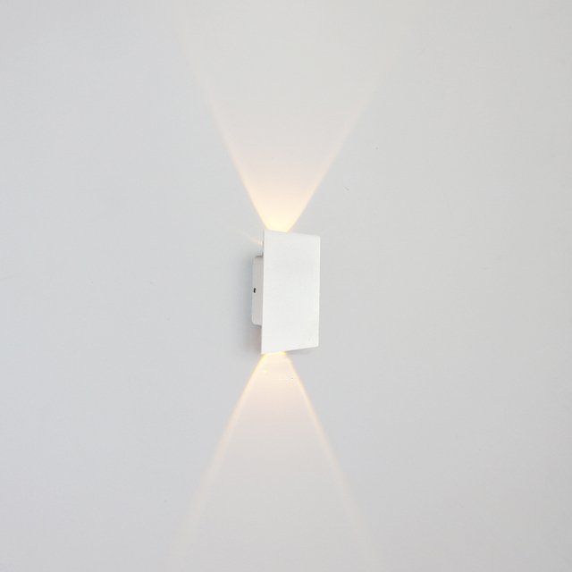 Aurelia Wall Lamp