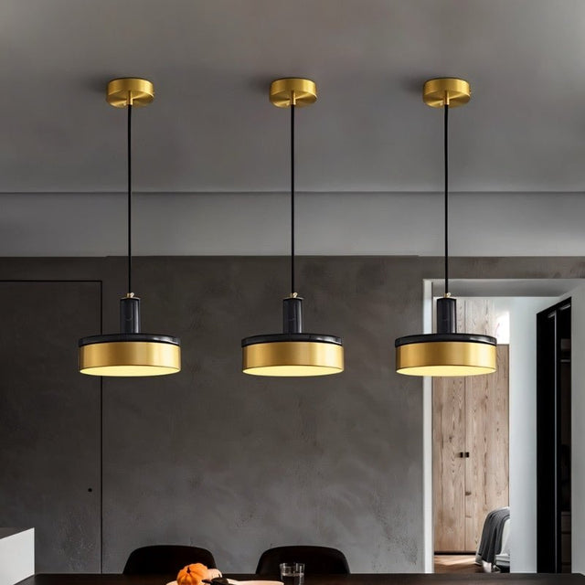 Konigs Pendant Light