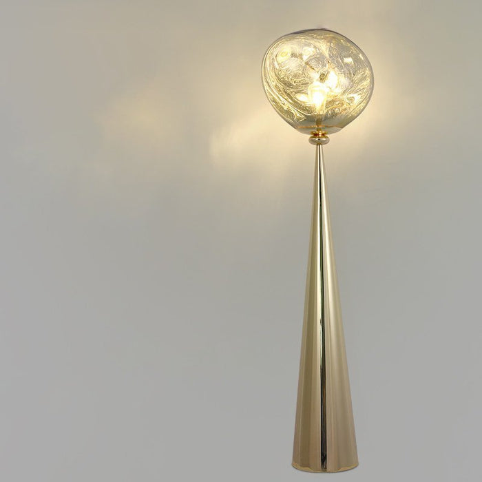 Ignatius Floor Lamp - Gold - 18.9" x 61" / 48cm x 155cm - Level Decor
