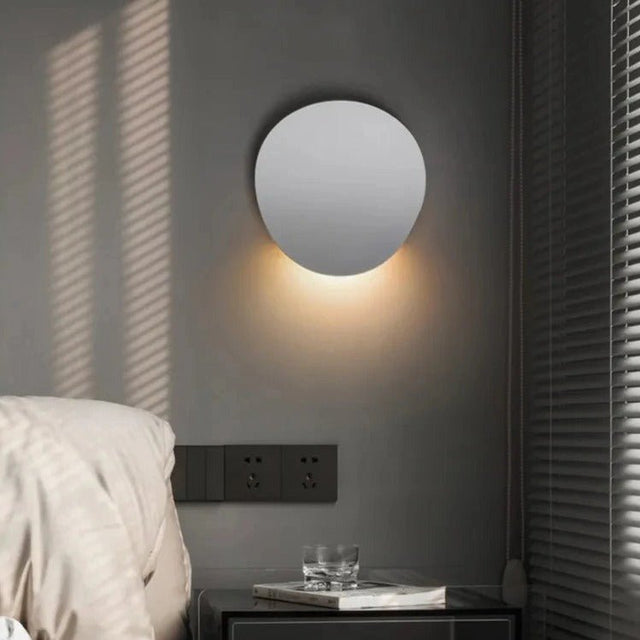 Leander Wall Lamp