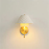 Apt Wall Lamp