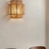 Mesinge Wall Lamp