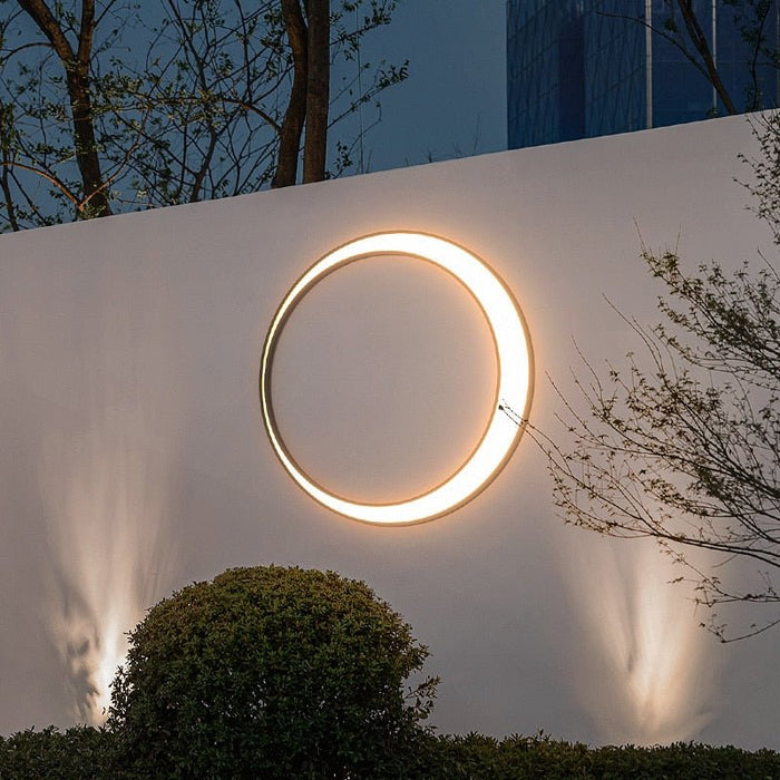 Sophie Outdoor Wall Lamp