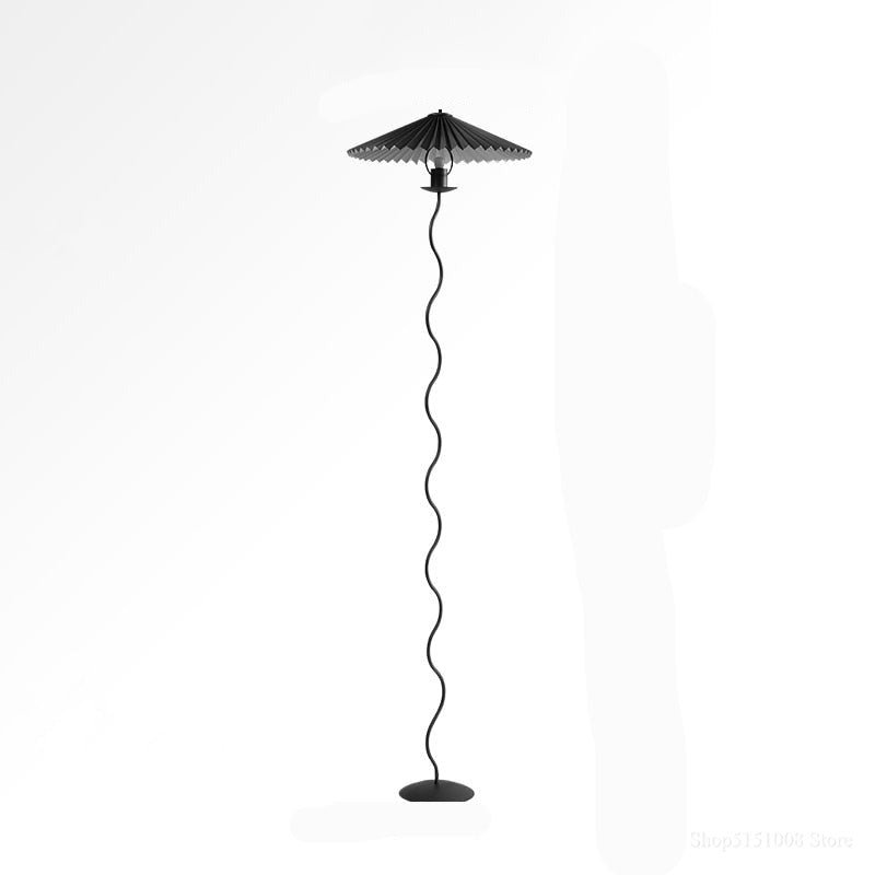 Serpentine Floor Lamp - Black / 16.9" x 62.2" / 43cm x 158cm - Level Decor