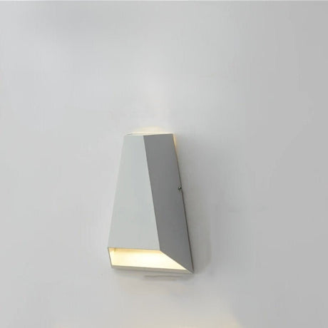 Luna Outdoor Wall Lamp