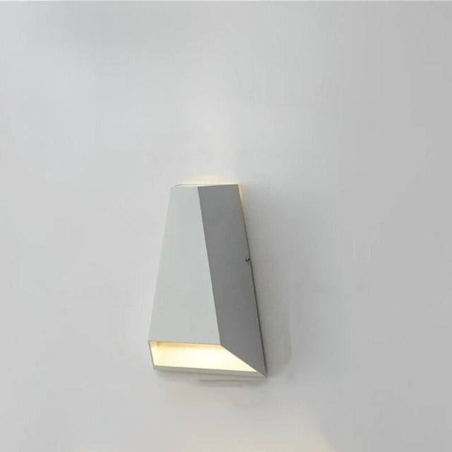 Luna Outdoor Wall Lamp