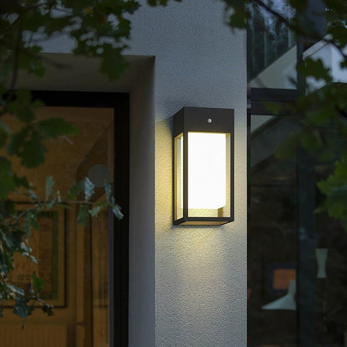 Viktor Outdoor Wall Lamp