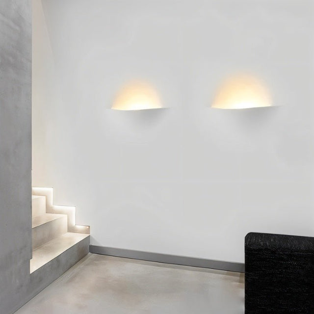 Fluessen Wall Light