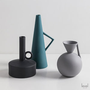 Minimalist Nordic Ceramic Vase - Level Decor
